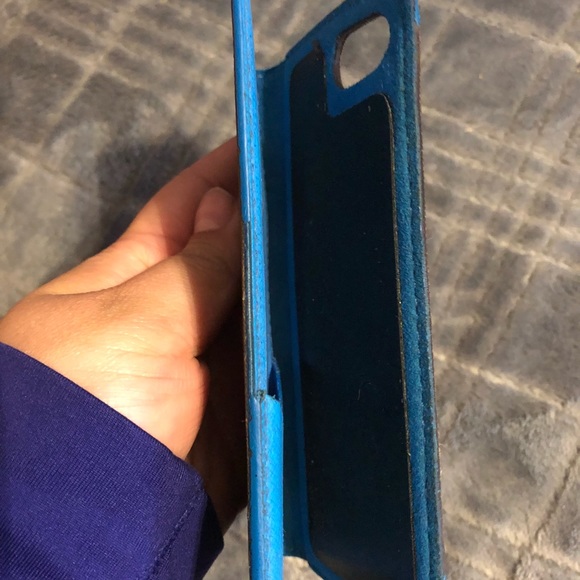 Authentic Louis Vuitton iPhone 7/8 regular case - Picture 6 of 7